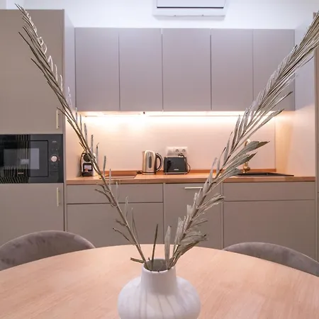 Favara Flats By Concept Apartment *